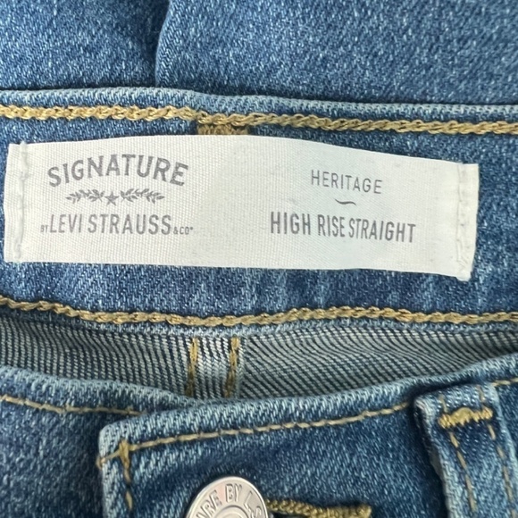 Levi's Strauss High Rise Straight Heritage Distressed Chic Boho Womens Jeans 29 - Picture 2 of 13